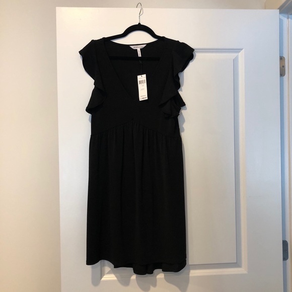BCBGeneration M Black Ruffle Dress NWT - Picture 2 of 5